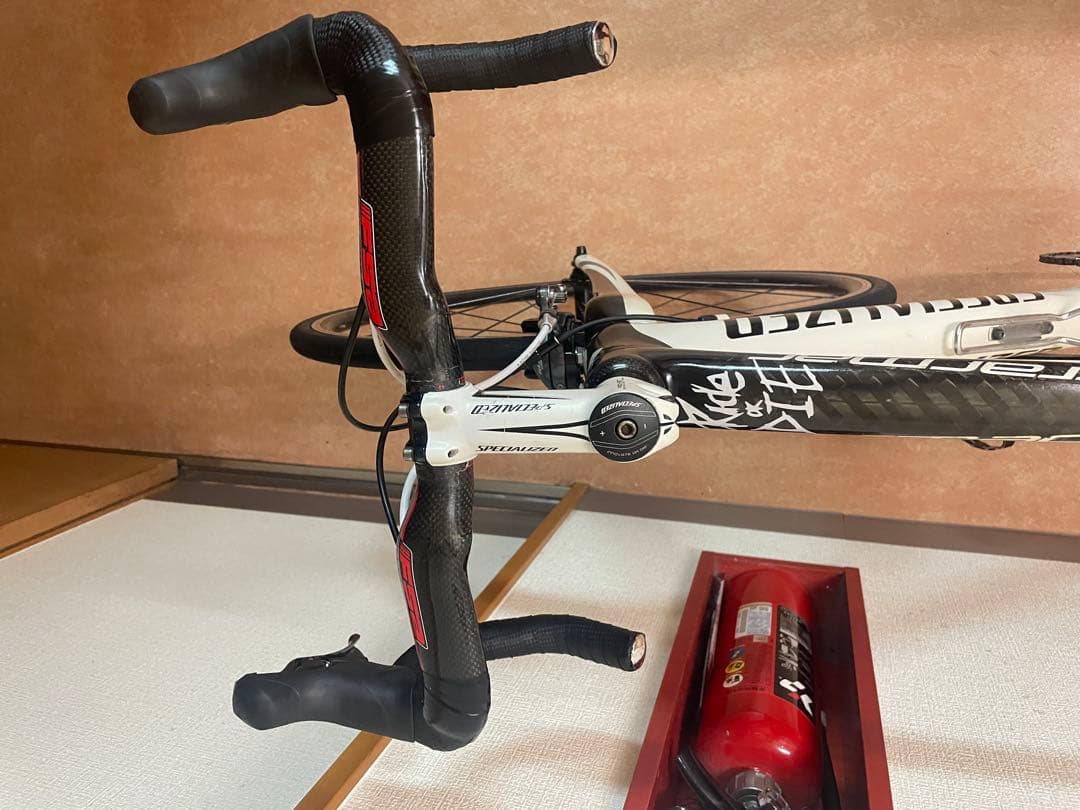 SPECIALIZED Tarmac ロードバイク ヘルメット付き