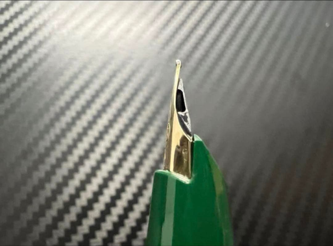 未使用に近い モンブラン ジェネレーション 万年筆 オリーブグリーン F 細字