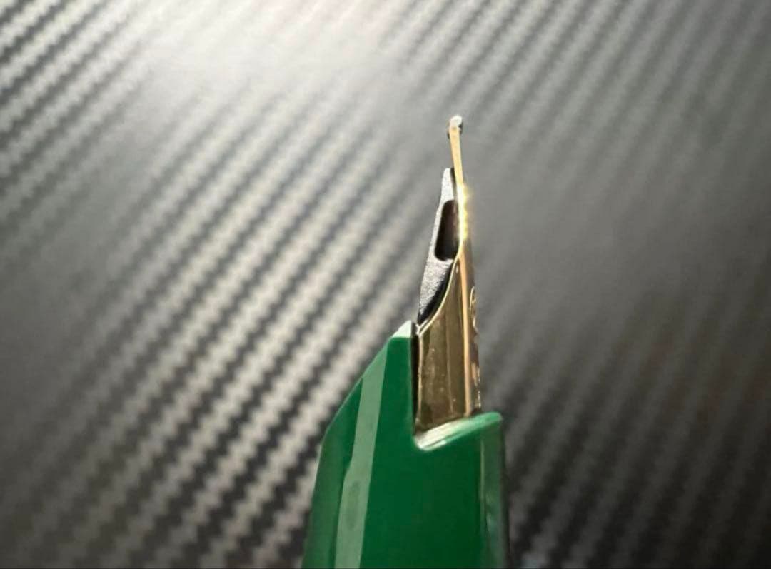 未使用に近い モンブラン ジェネレーション 万年筆 オリーブグリーン F 細字