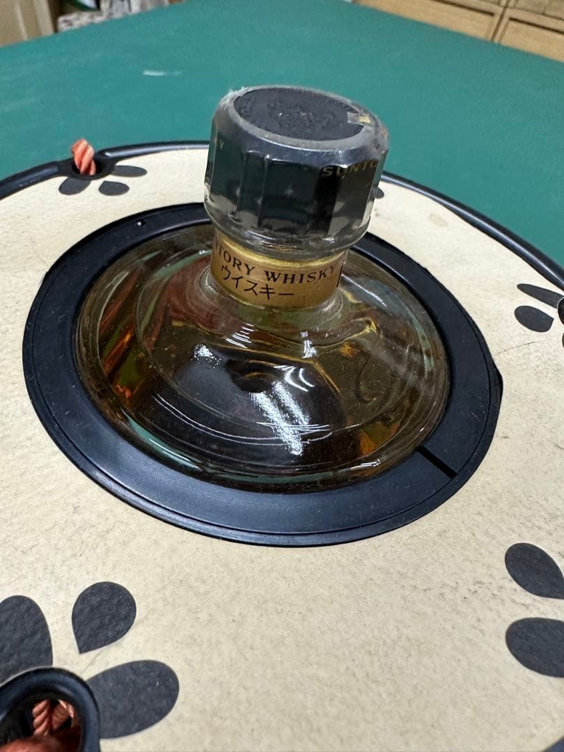 未開封　古酒　サントリーウィスキー　木桶仕込み　600ml　43％　鼓型ボトル