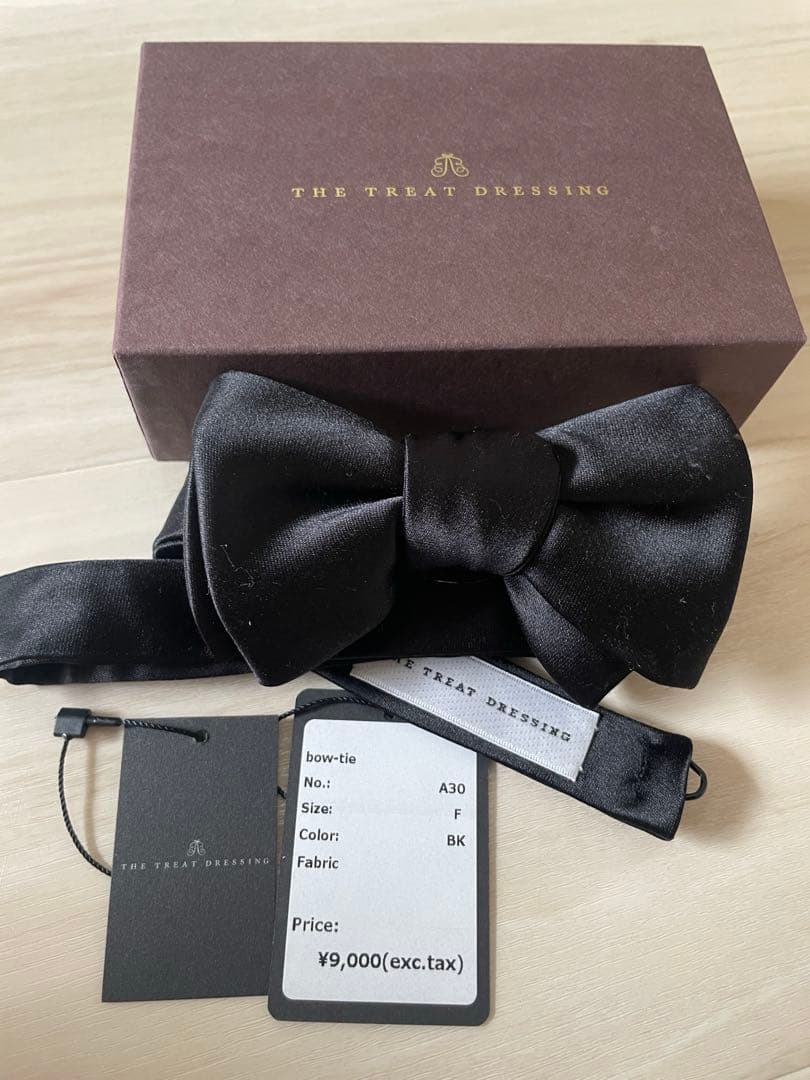 ブライダル新郎　シャツ　トリートドレッシング蝶ネクタイ　サスペンダー　小物セット