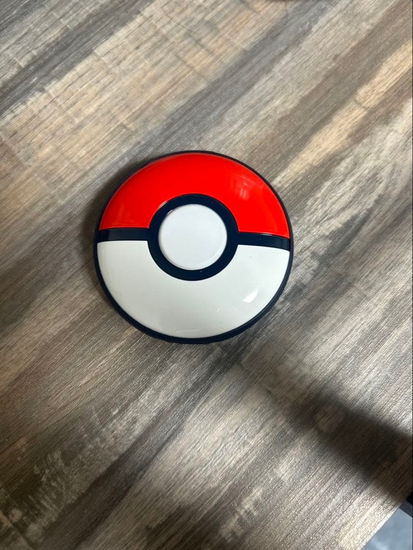 ポケモン GO Plus モンスターボール型