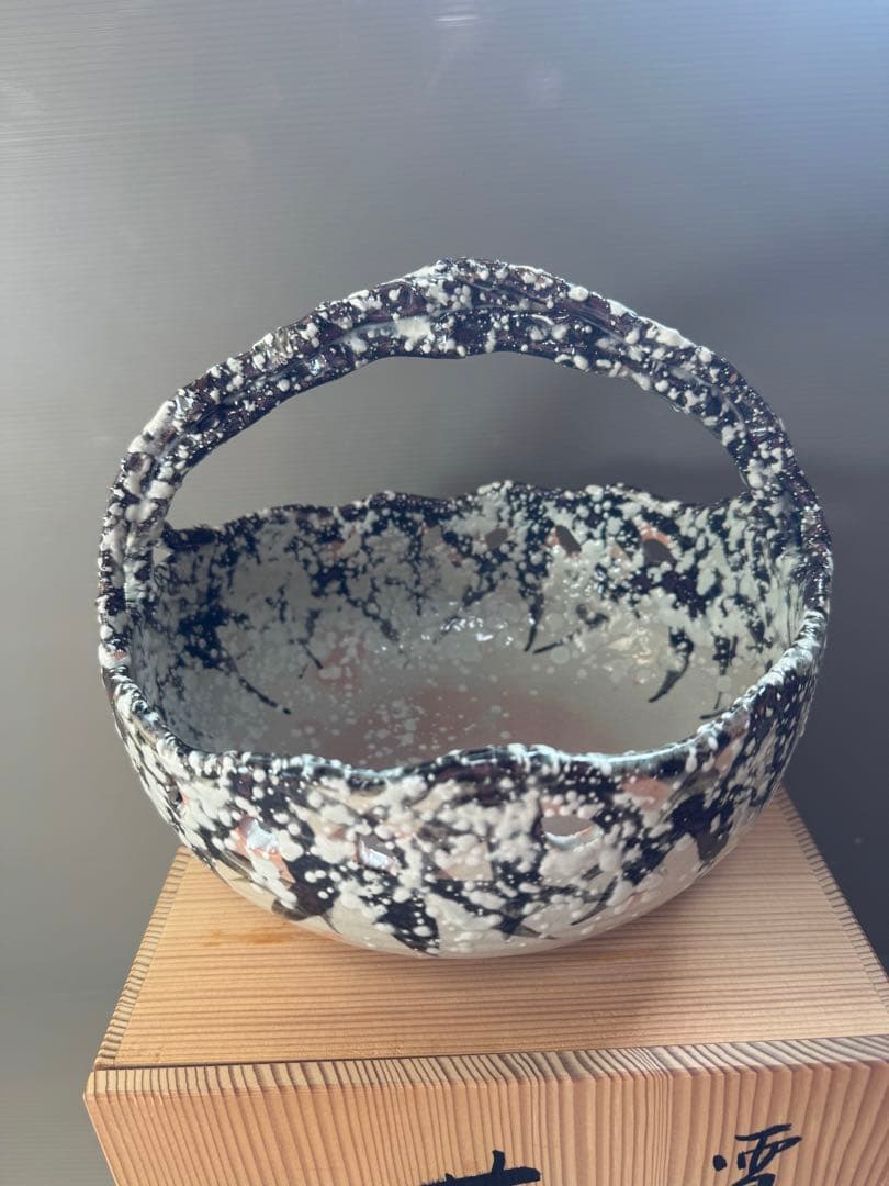 2784 阿漕窯 雪笹　手付　菓子鉢　共箱 未使用