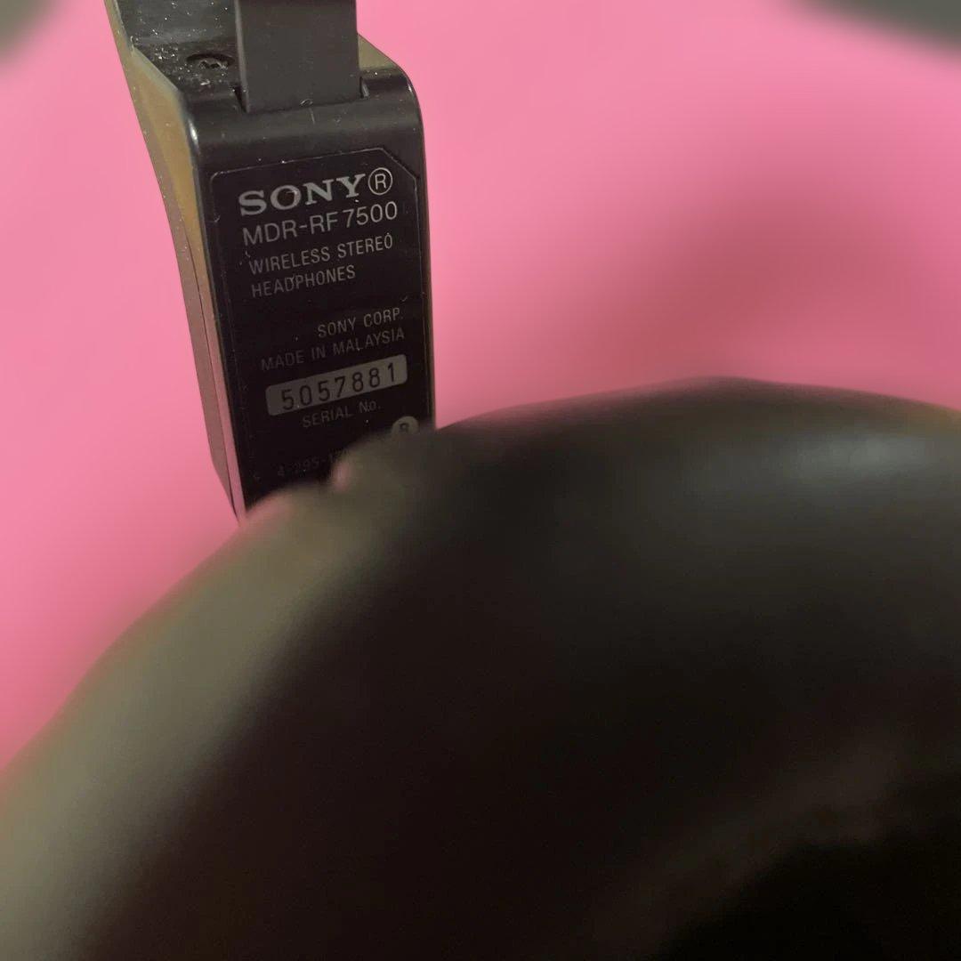 <訳あり>SONY ワイヤレスヘッドホン ブラックMDR-RF7500