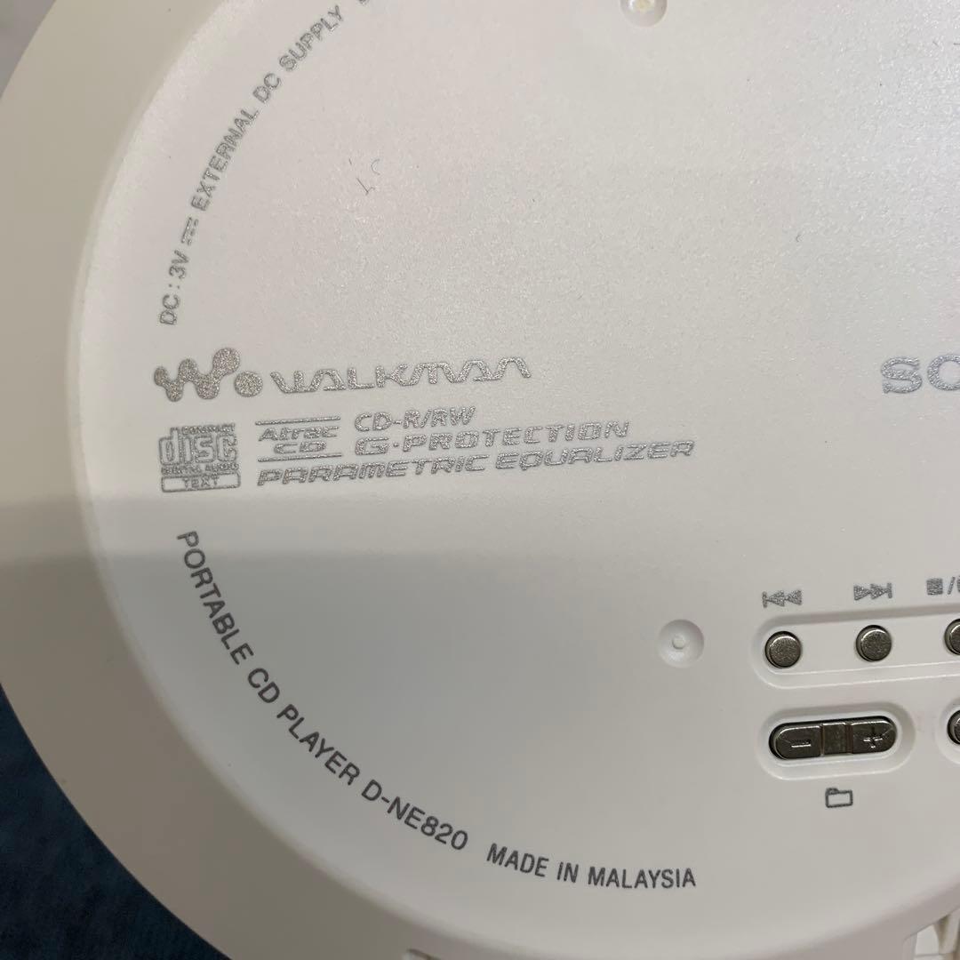 希少　SONYソニーCDウォークマン D-NE820 ピンク