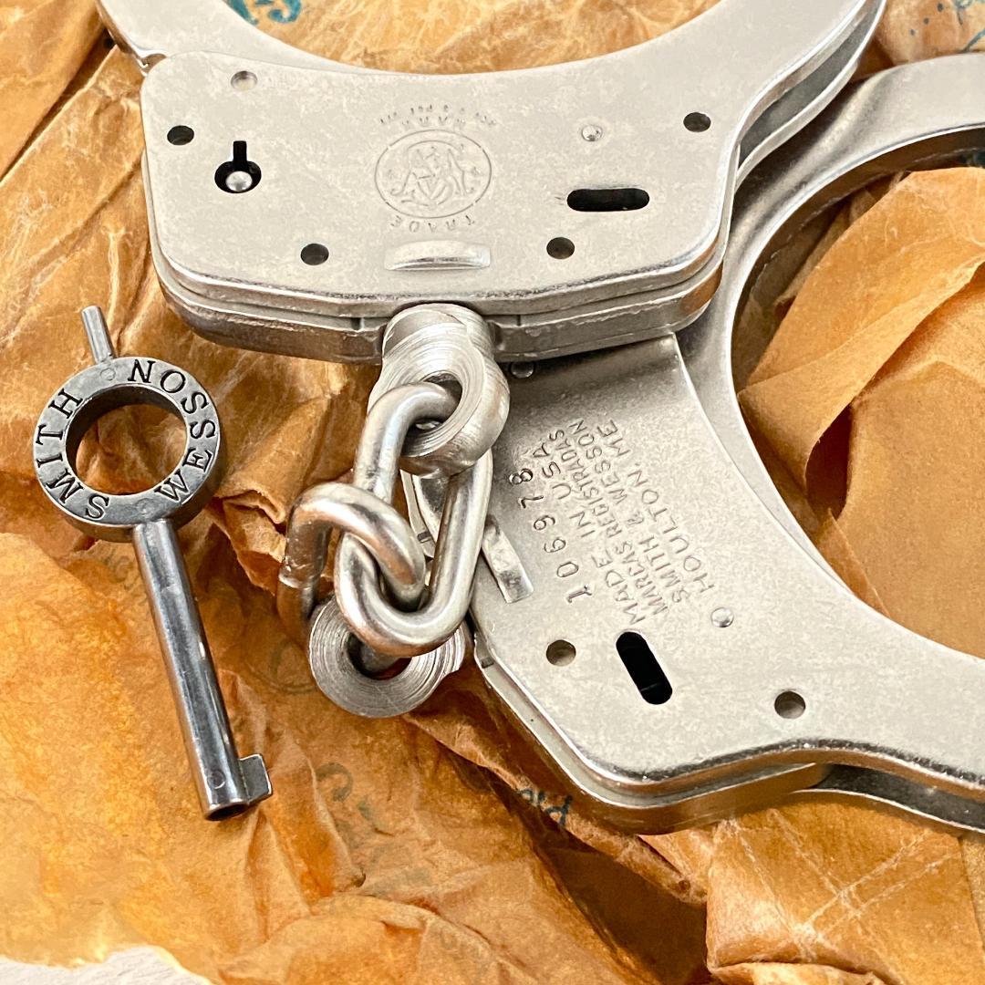 スミス&ウェッソン ハンドカフ 手錠 M100_6