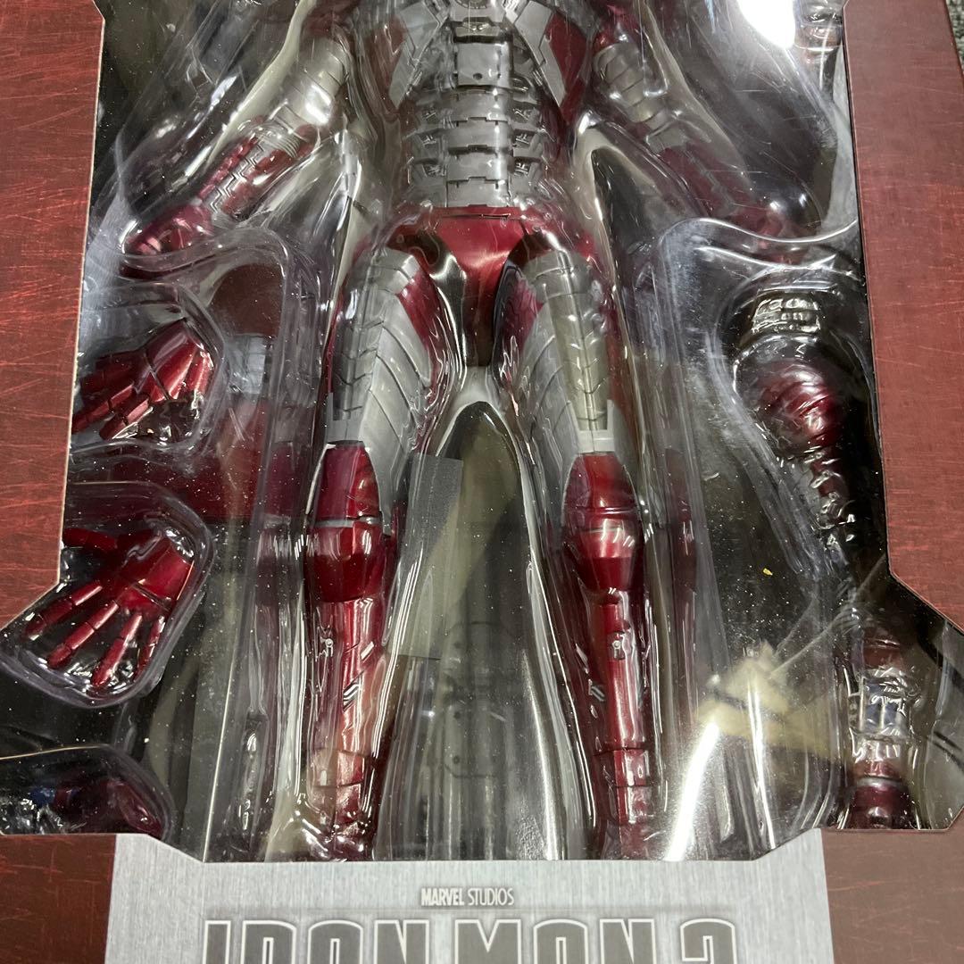 Hot Toys アイアンマン　Mark V 1/6スケールフィギュア