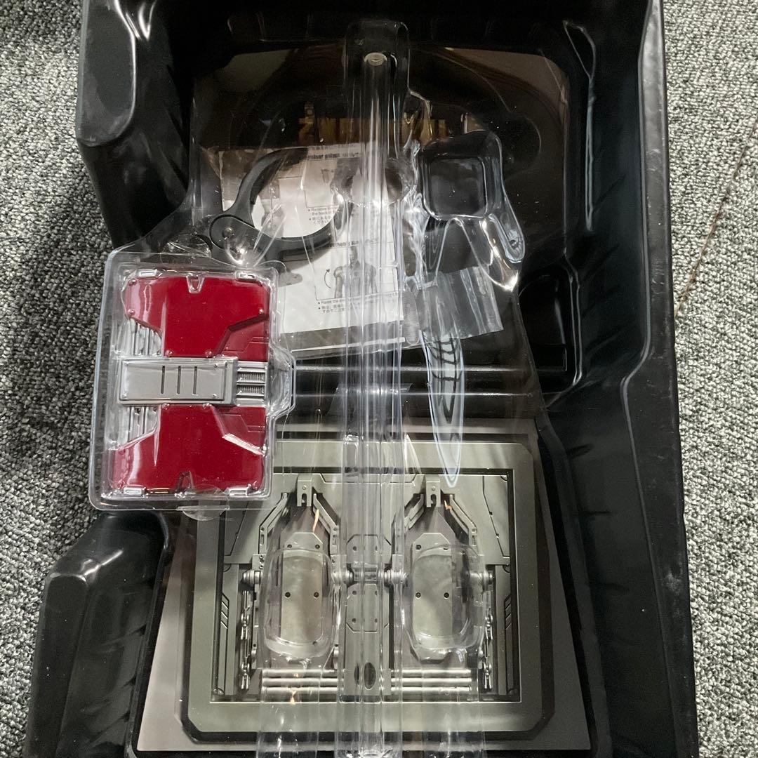 Hot Toys アイアンマン　Mark V 1/6スケールフィギュア