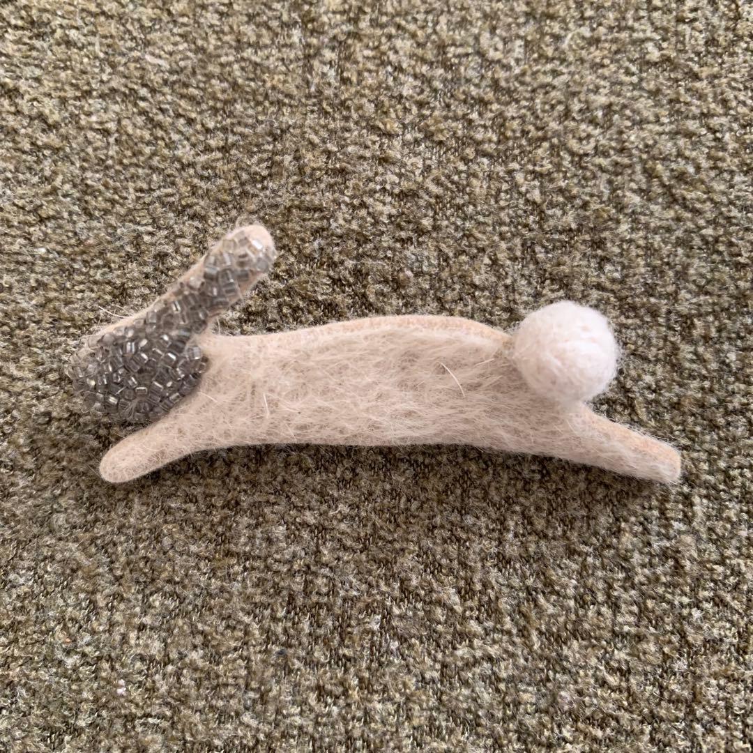 ミナペルホネンbunnyブローチ　2点セット