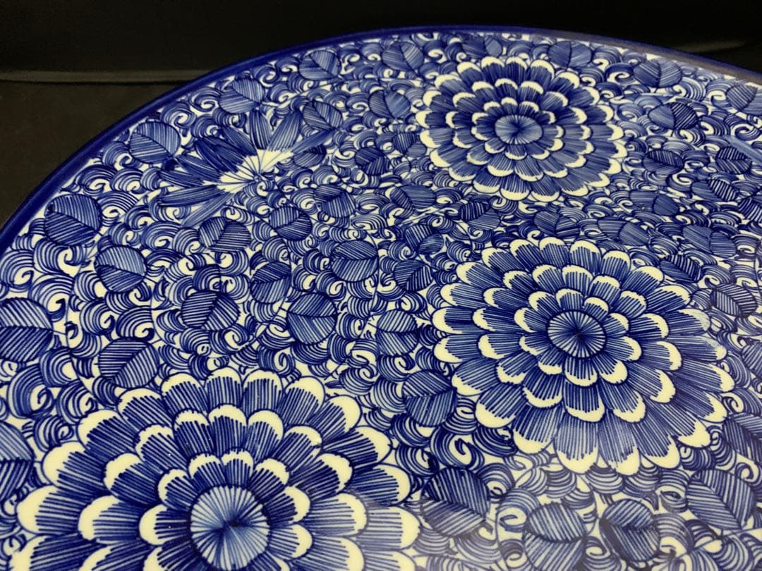 古伊万里　染付　ベロ藍　線描き　花　約直径46.5cm 大皿　太明成化年製