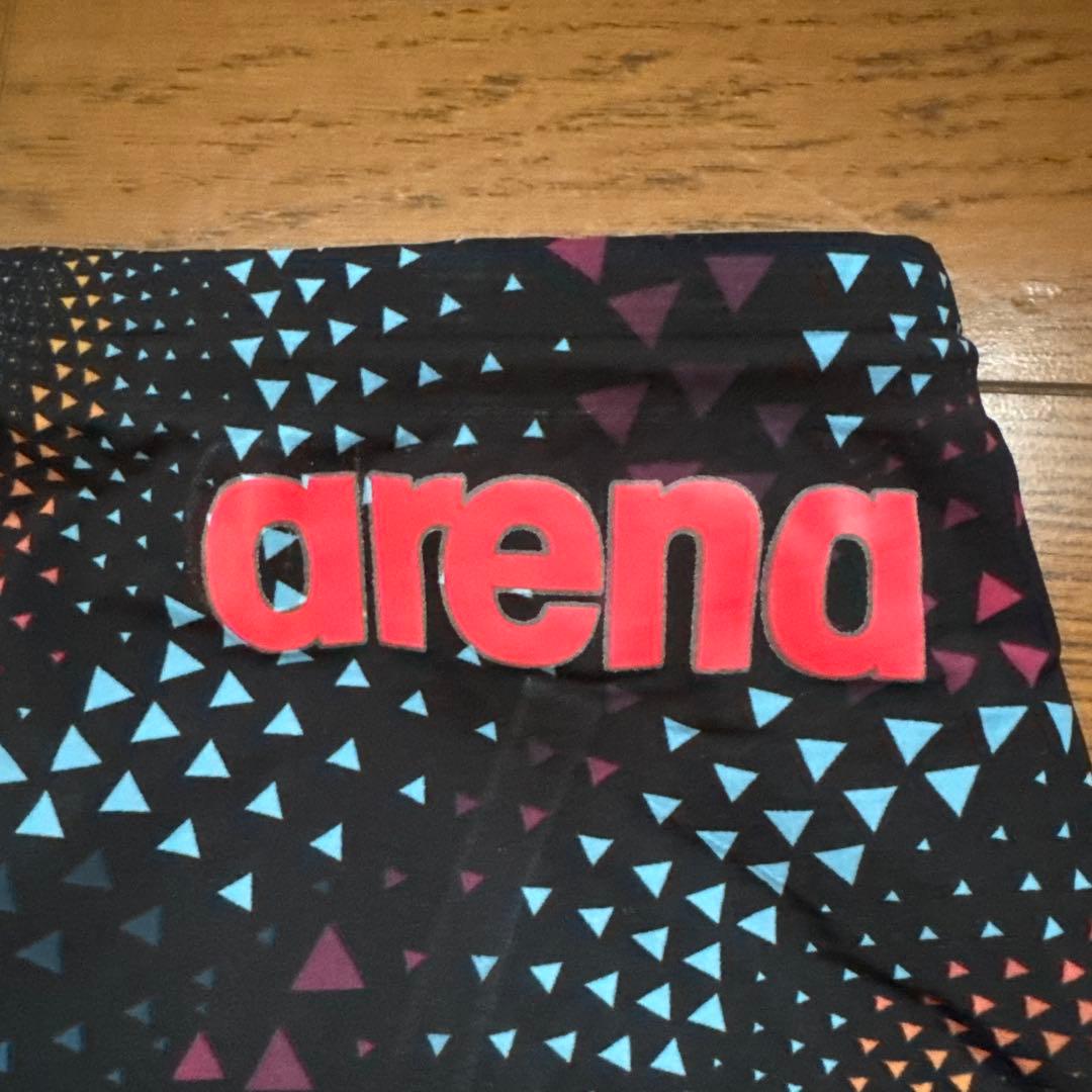 arena 競泳用高速水着 スワールパターン黒　サイズSSS