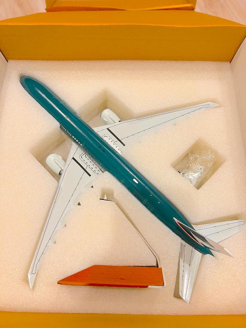 キャセイパシフィック航空ボーイング777-367型旅客機模型　香港精神号特別塗装