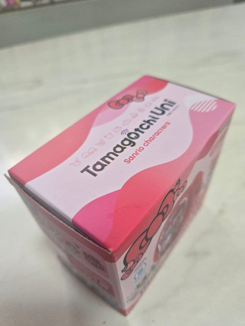 【新品未開封】Tamagotchi Uni サンリオキャラクター ピンク