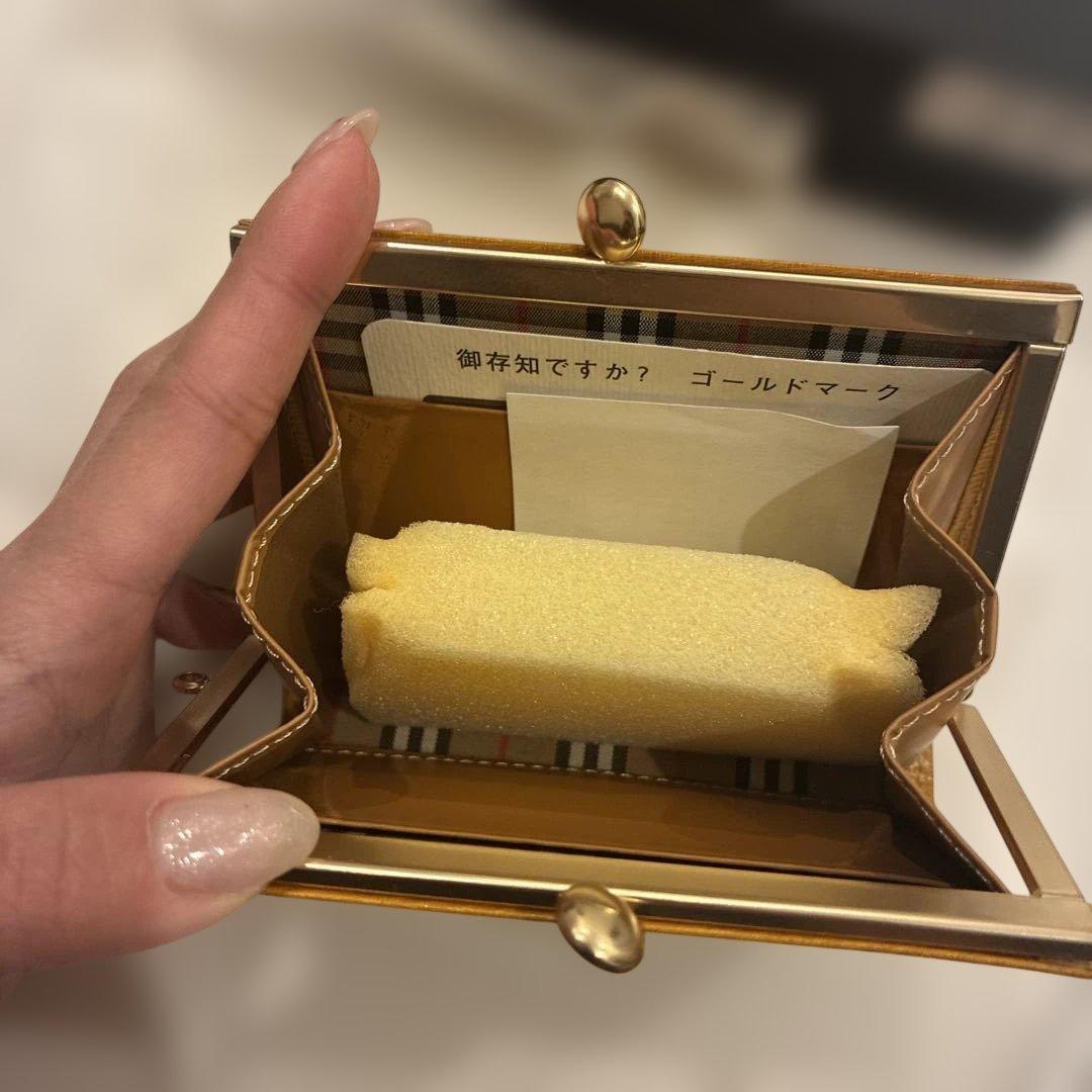 新品未使用　バーバリー　ノバチェック　二つ折り財布　がま口　レザー　黄色