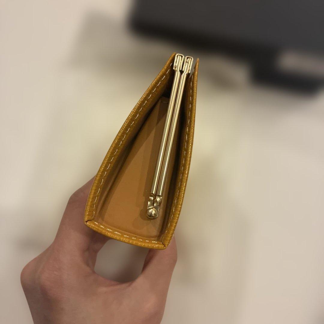 新品未使用　バーバリー　ノバチェック　二つ折り財布　がま口　レザー　黄色