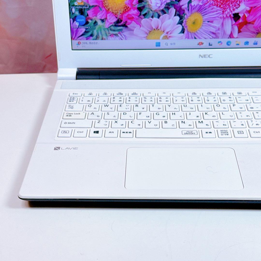 新品SSDで爆速✨ windows11 ノートパソコン✨オフィス カメラ✨美品