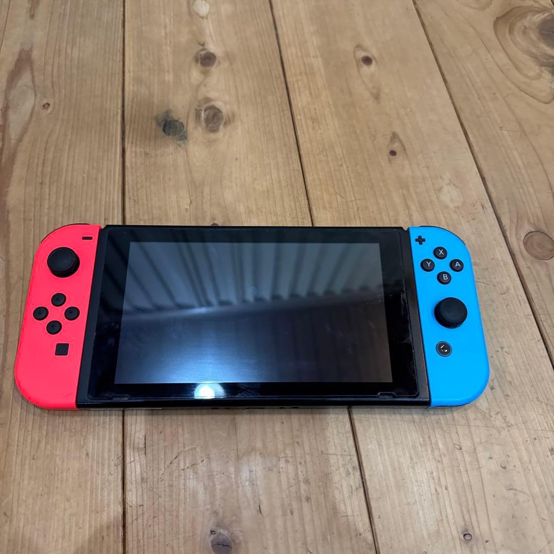 Nintendo Switch 本体 赤と青のJoy-Con