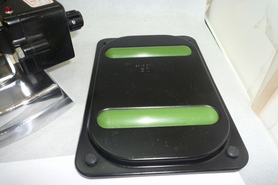 タキイ 4型 自動アイロン　業務アイロン　 販売店在庫未使用品