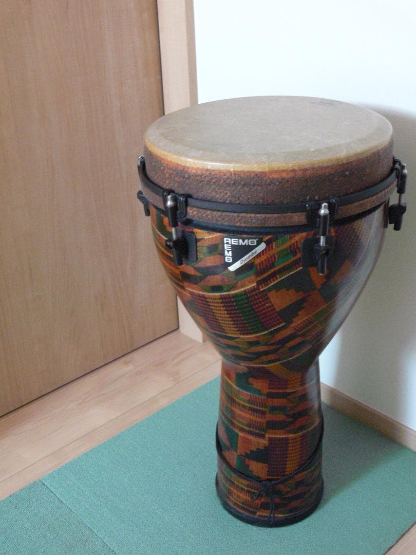 REMO Djembe ☆★軽量ファイバージャンベ　10インチ　専用レンチ付属★