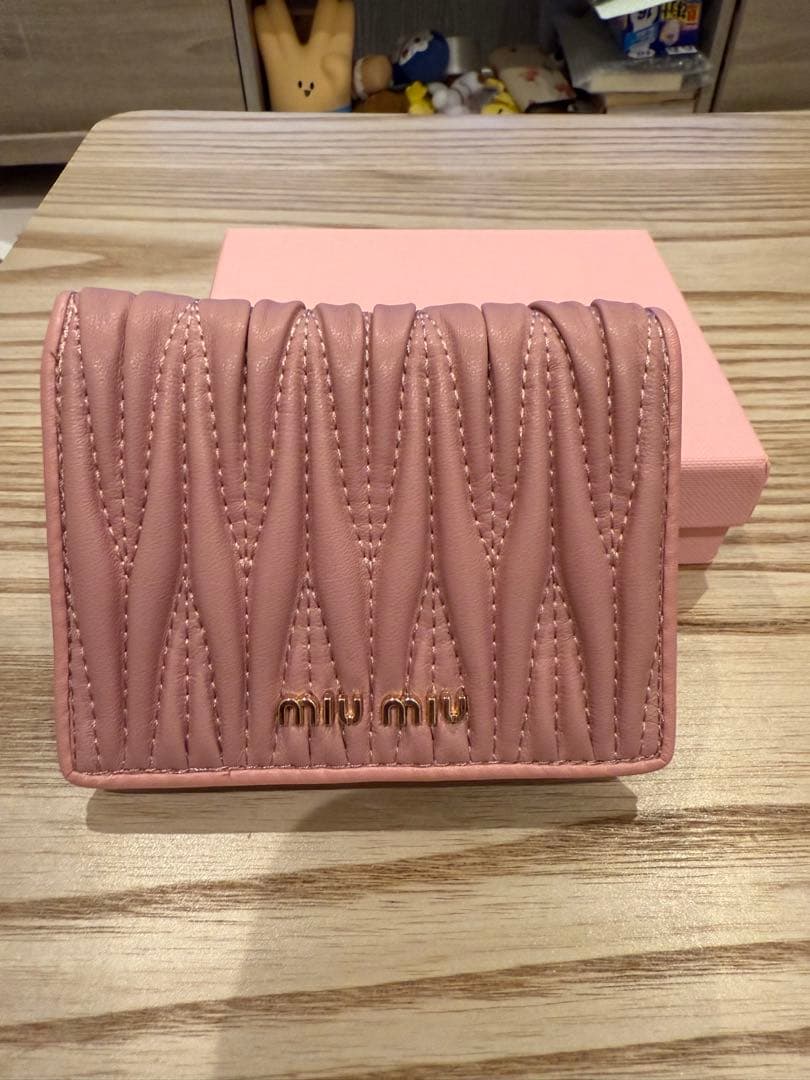 miu miu ピンク キルティングミニ財布