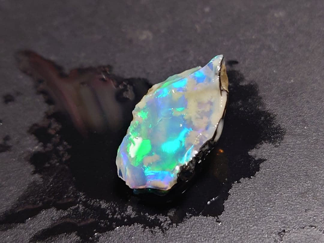 エチオピアウェロ産　チョーク　オパール　原石　鉱物標本