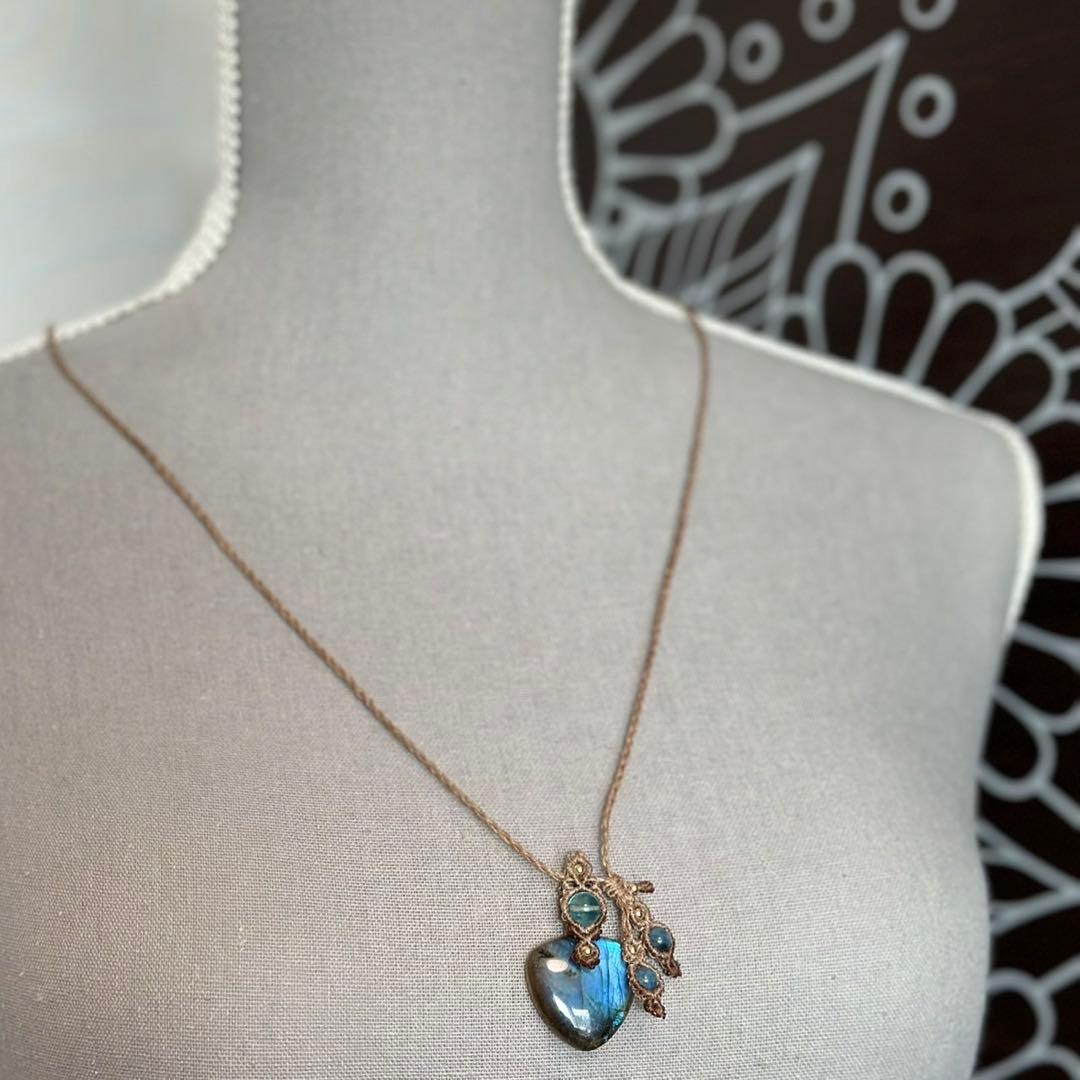 『蒼夜』ラブラドライトとディープアクアマリンのマクラメペンダントネックレス