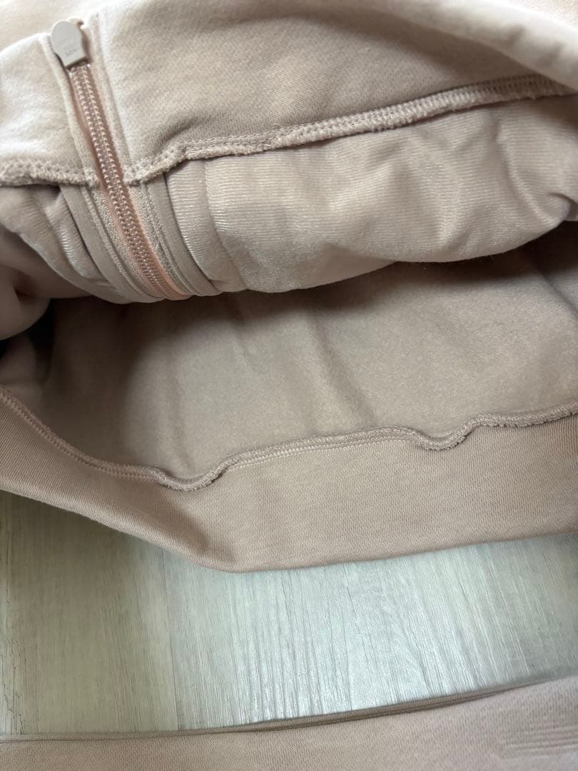 新品Lサイズ　ベージュ　長袖トレーナー裏起毛スカート セットアップ ゴルフウェア