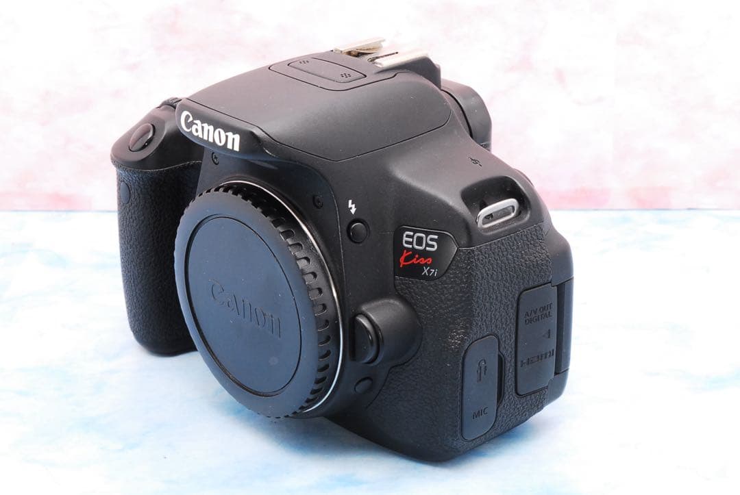 キャノン Kiss X7i☆便利な高倍率レンズ付☆一眼レフカメラ☆バッグ付