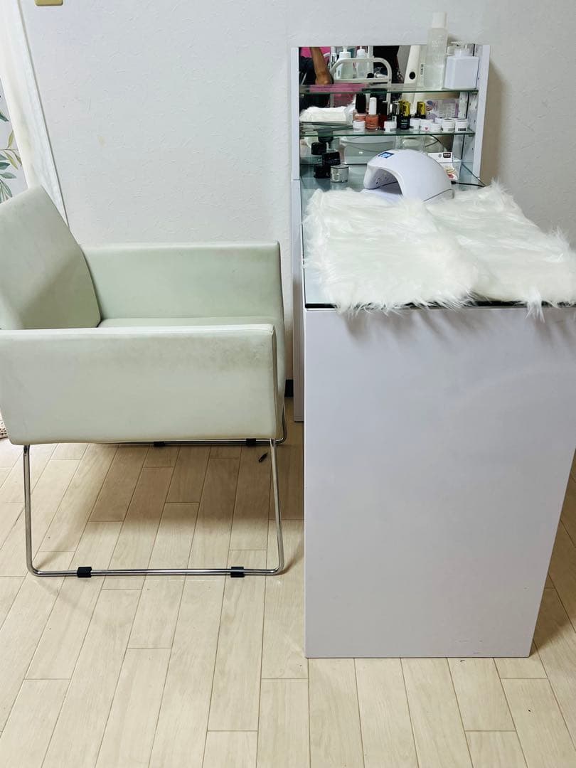 【直接引取限定】　LOWYA ネイルデスク　椅子　おまけ付