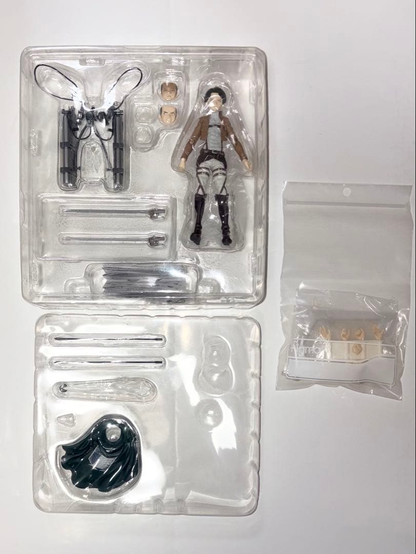 【進撃の巨人】figma エルヴィン/リヴァイ 2点セット(⚠️説明欄必読⚠️)