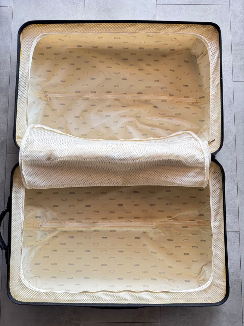 RIMOWA リモワ サルサエアー 4輪 ホワイト 84リッター