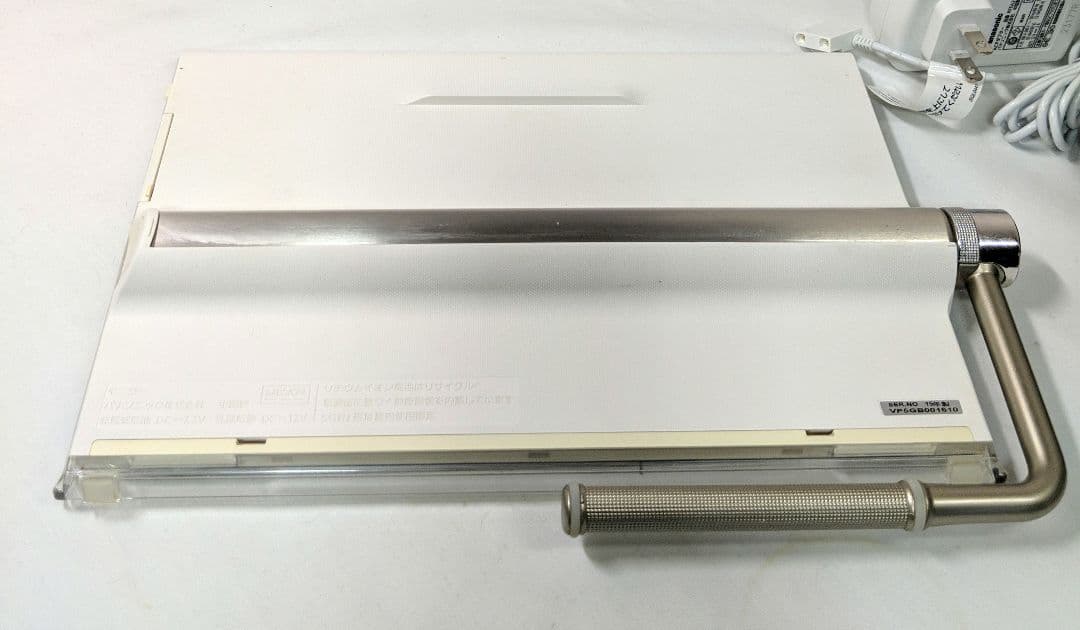 Panasonic UN-15E5D パナソニック ポーダブルデジタルテレビ