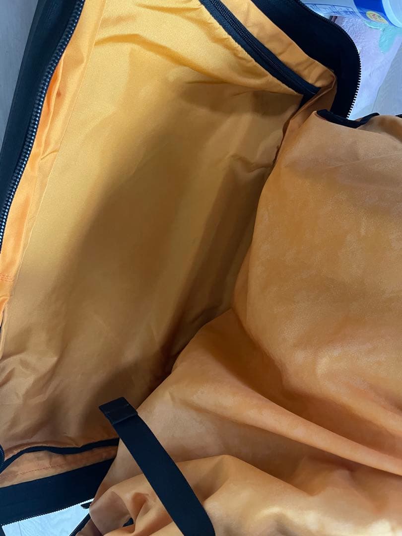 名作Patagonia キャリーケース Freight Liner 激レアカラー