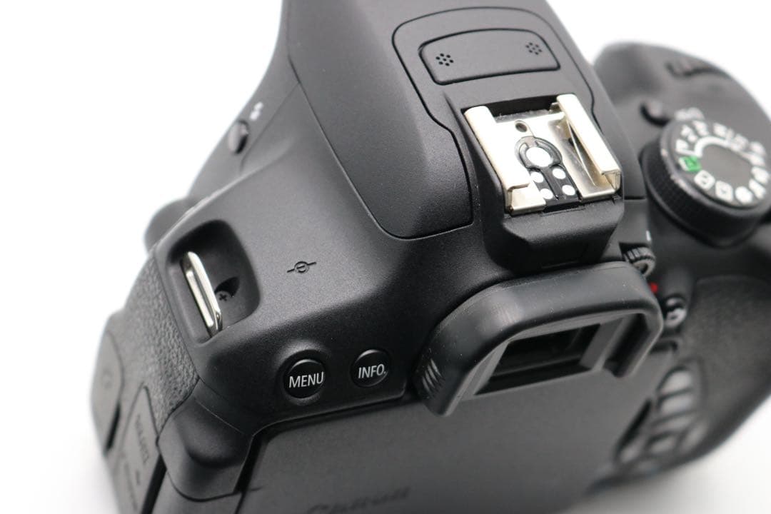 超美品ですが訳あり 【Canon EOS Kiss X7i ダブルレンズセット】