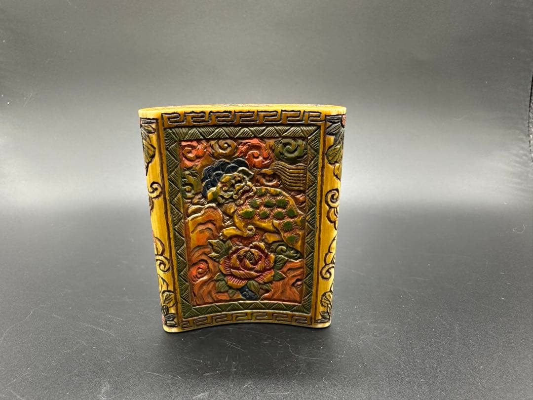 タバコケース　名刺入れ　彫刻　天然材質　骨董古美術