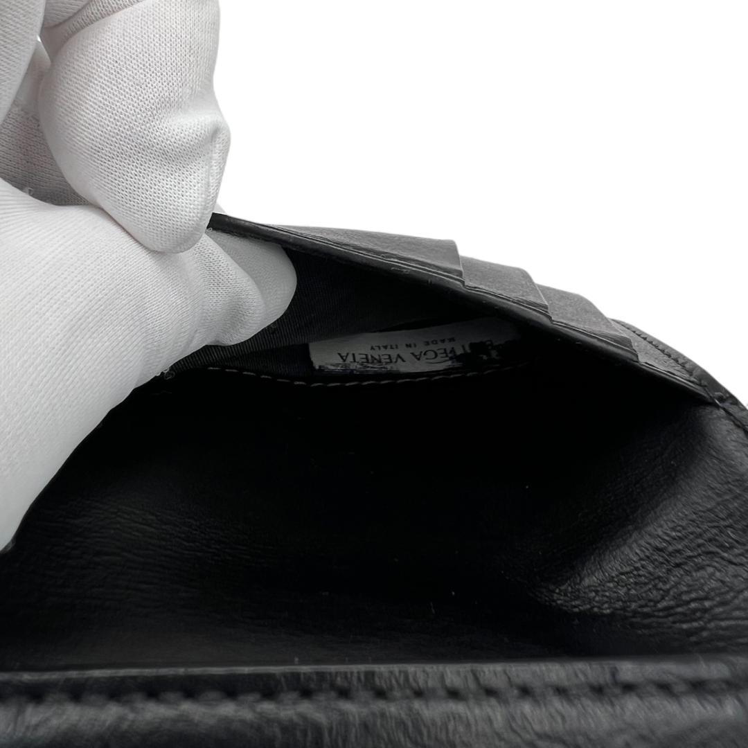 こんけー　BOTTEGA VENETA　黒　カセット レザー三つ折り財布
