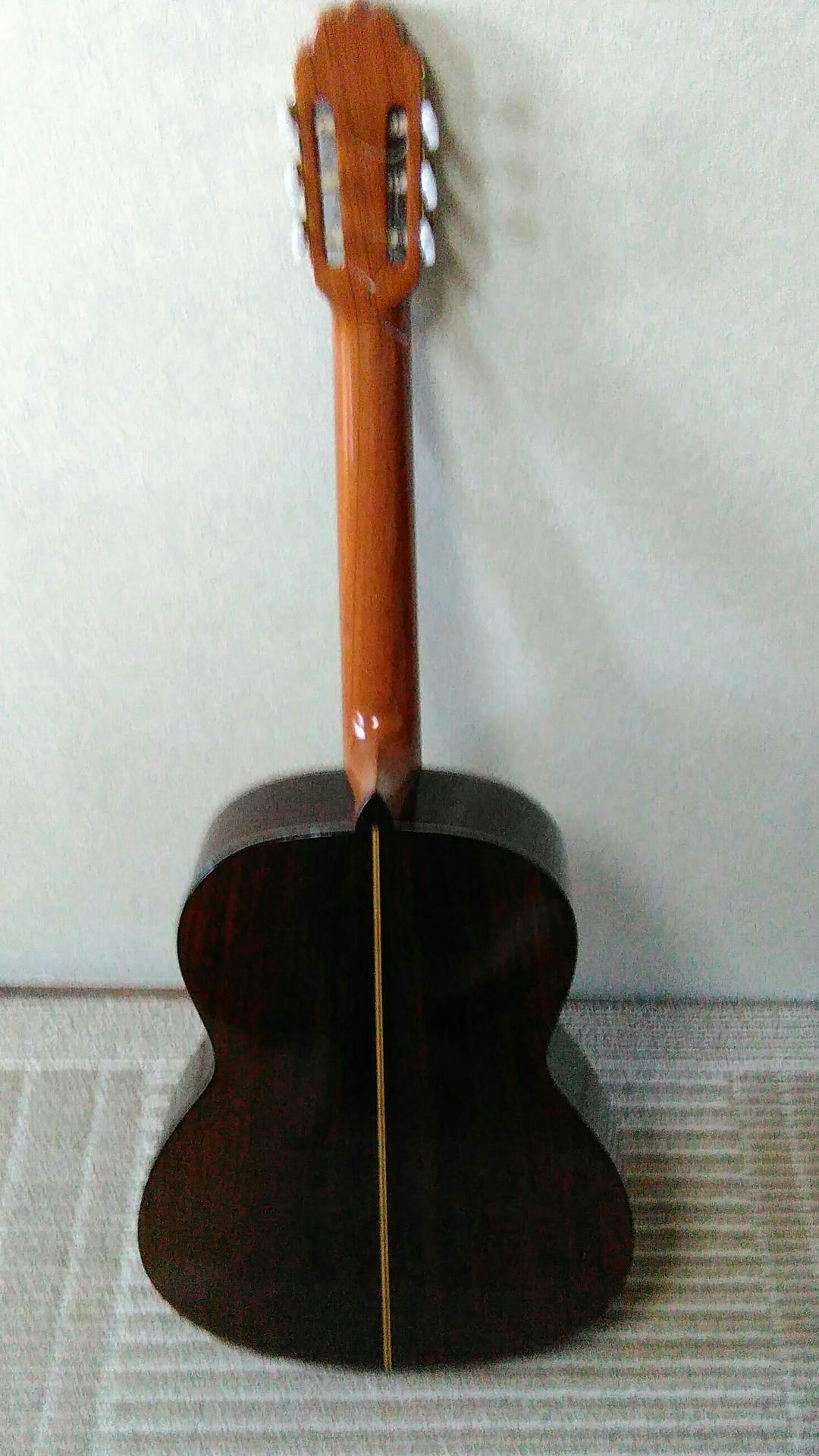 輸入クラシックギター・フェルナンデス