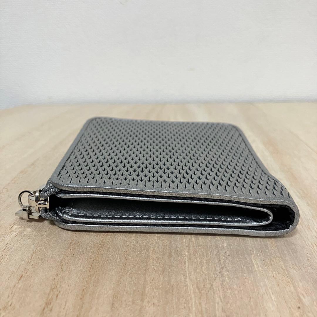 新品未使用✨ヒロコハヤシ✨カテーナ✨ファスナー式✨二つ折り財布✨シルバー