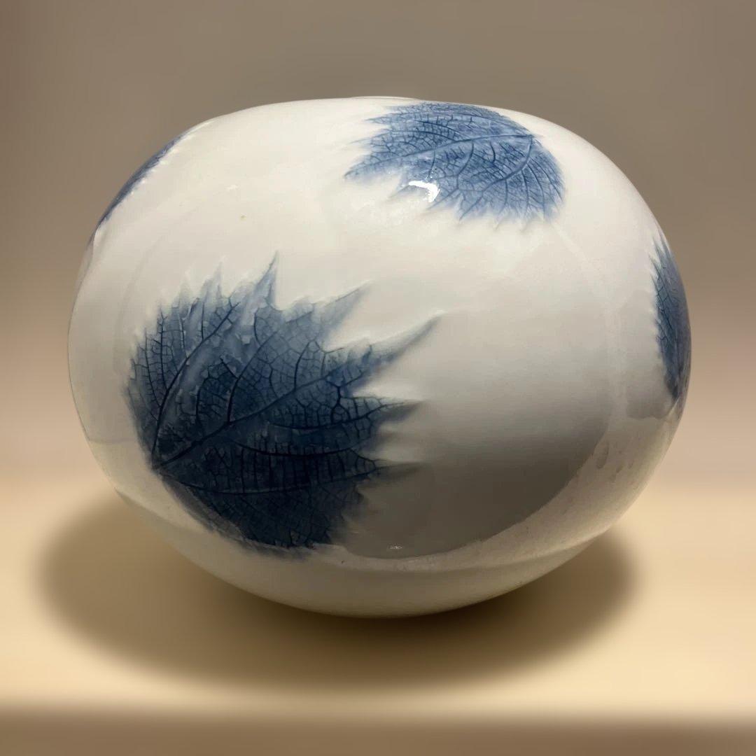 木の葉模様　壺