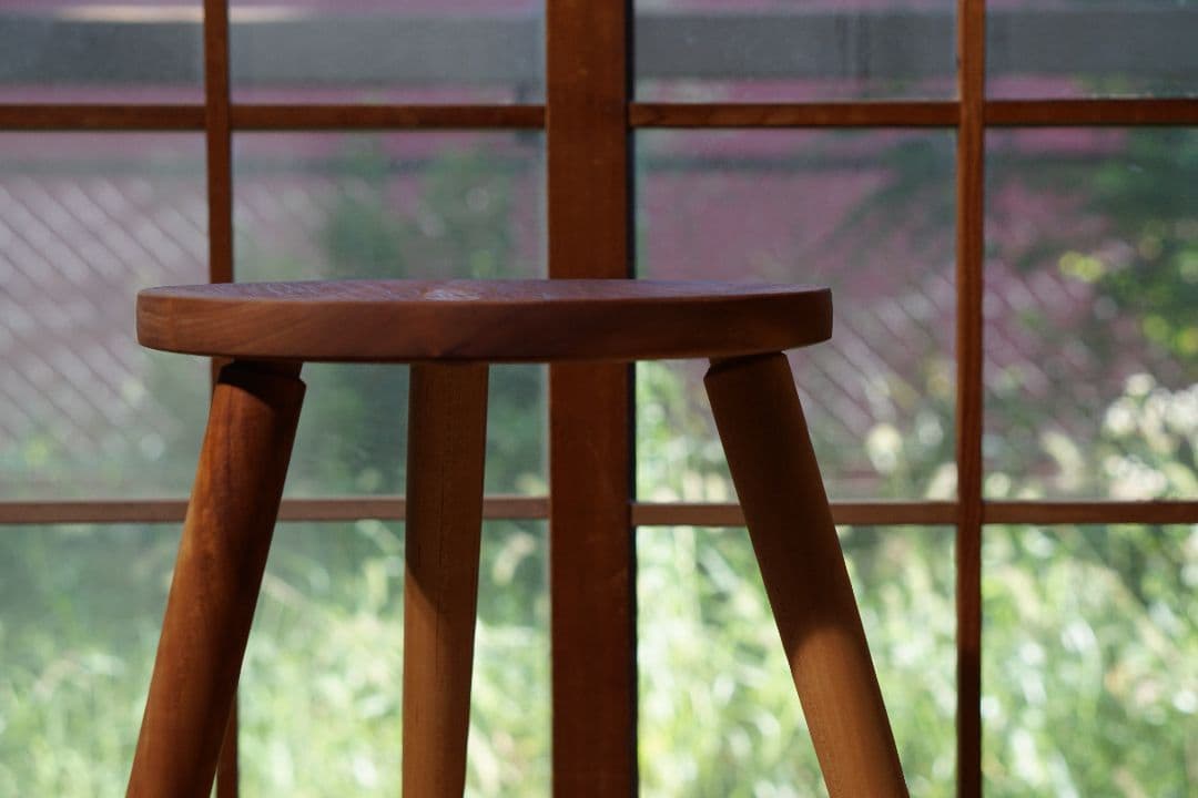 〜お部屋に置くだけで、なぜかほっとする〜 桜のスツール