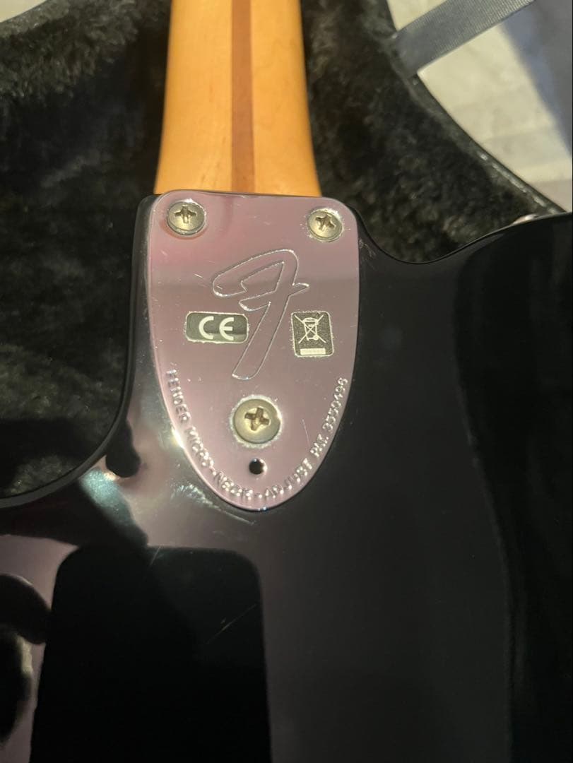 Fender Telecaster Deluxe ブラック ハードケース付き