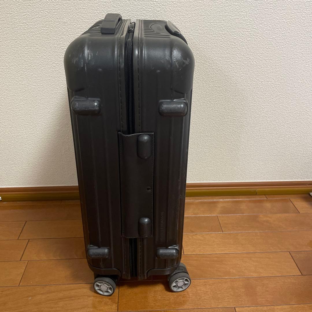 中型 ブラック キャリーケース TSAロック　RIMOWA 破損あり