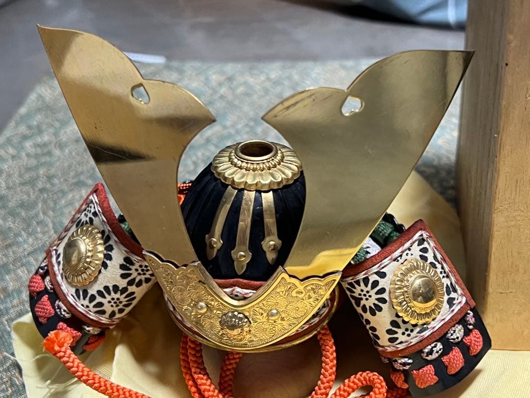 甲冑師 加藤一冑 菊金物兜 細川頼有 戦国武将 兜 置物