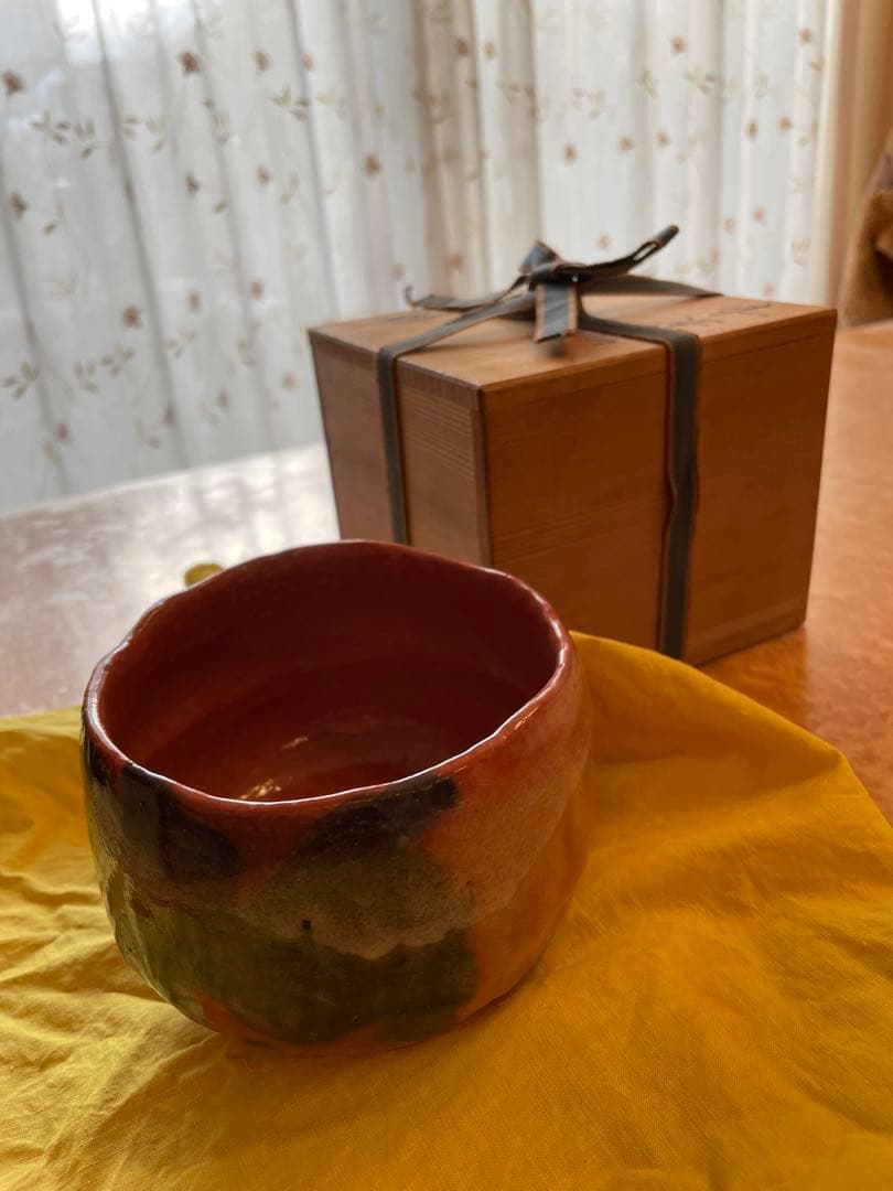 抹茶茶碗　（昭楽の印あり）