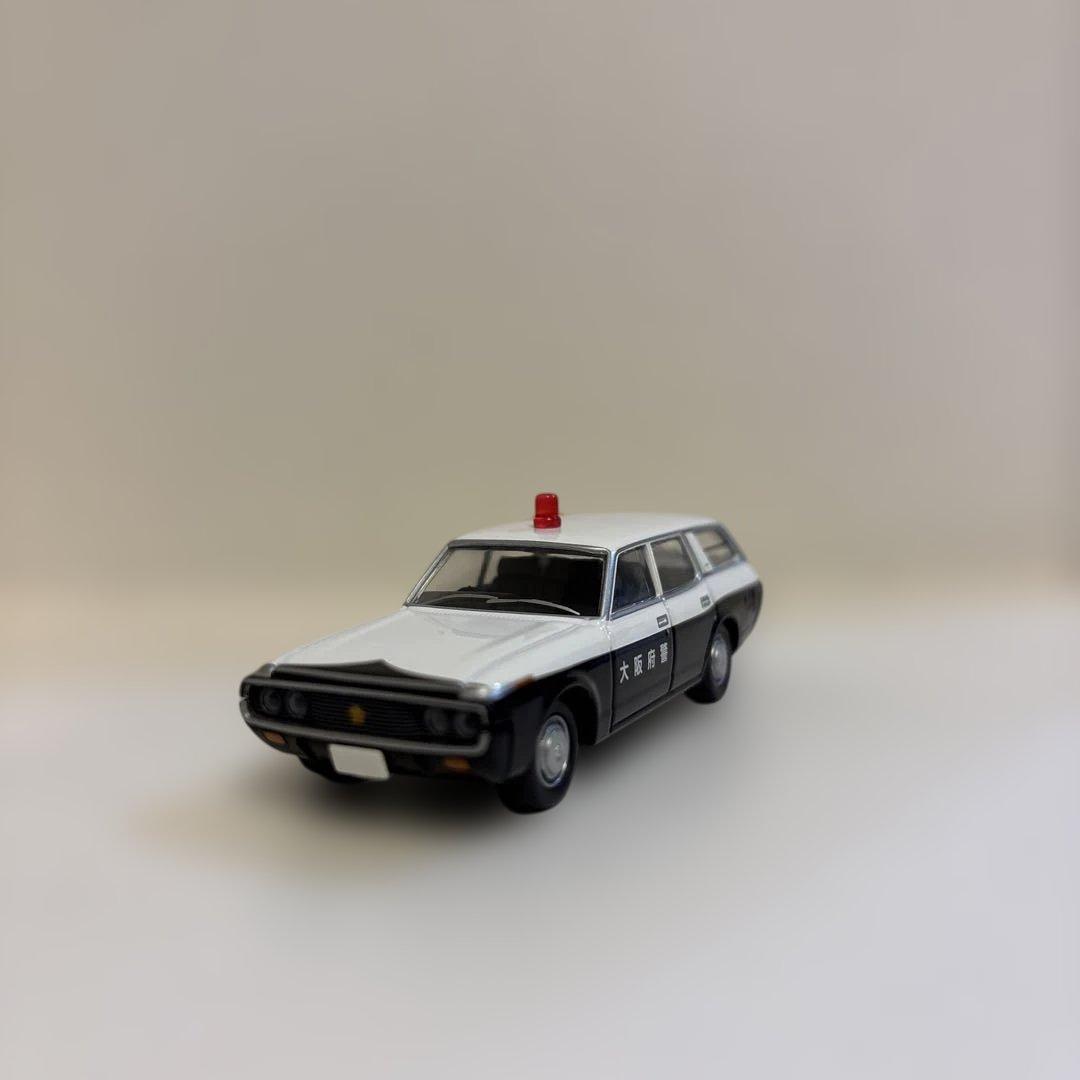 トミカリミテッドネオ　トヨタ　クラウンバン　大阪府警 パトロールカー