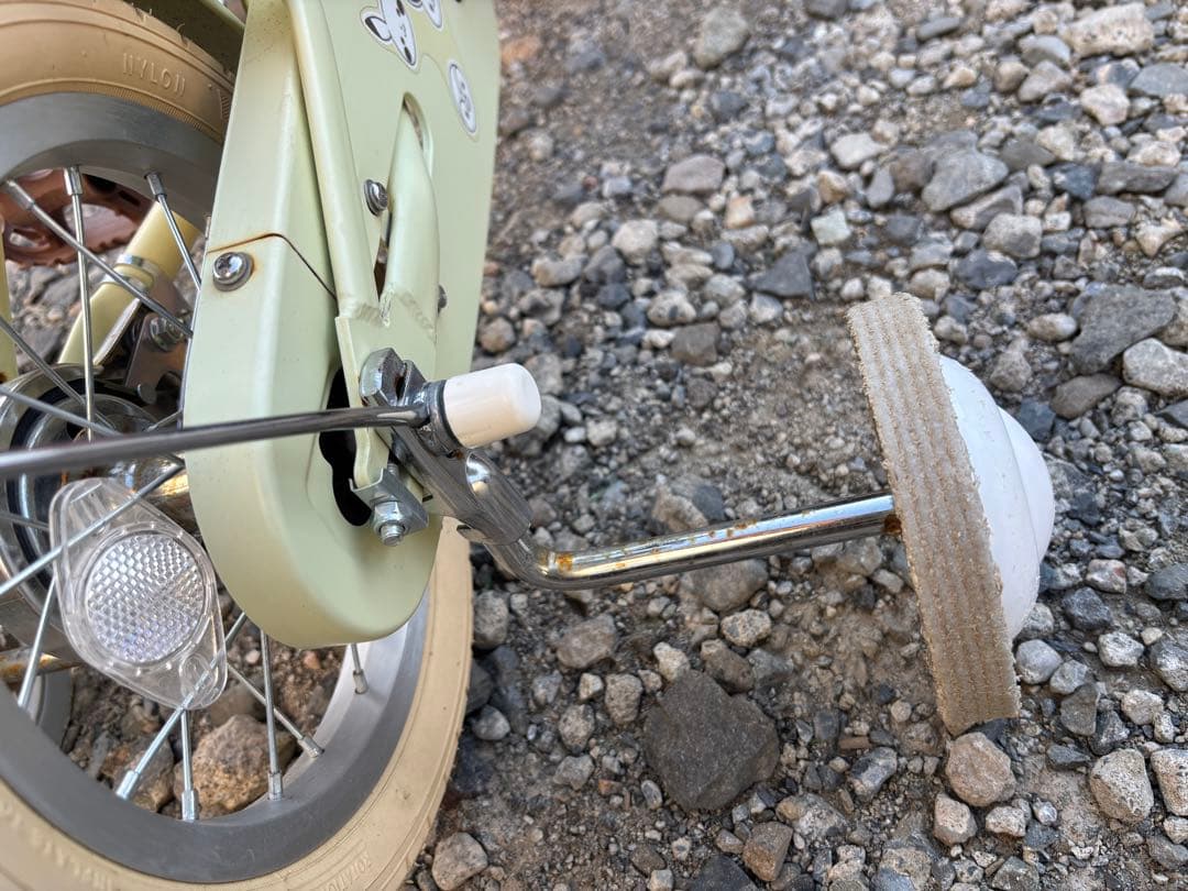 再出品monpokeモンポケ自転車　12インチ 色クリーム