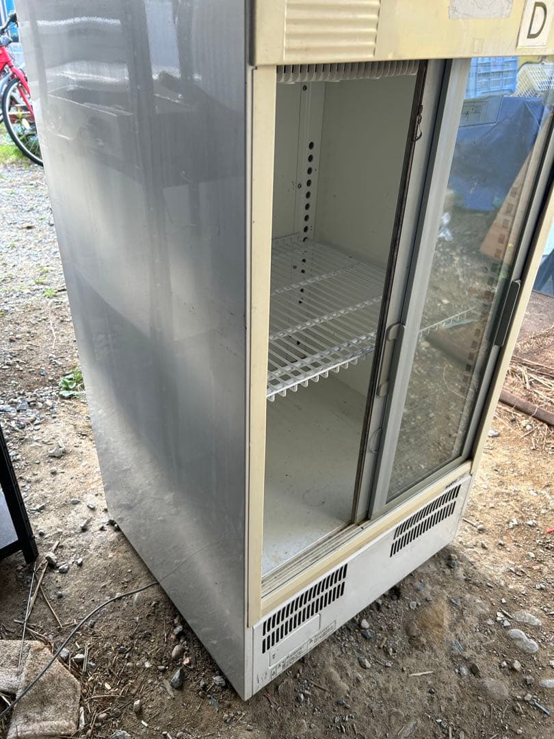 ガラス扉の2ドア冷蔵ショーケース