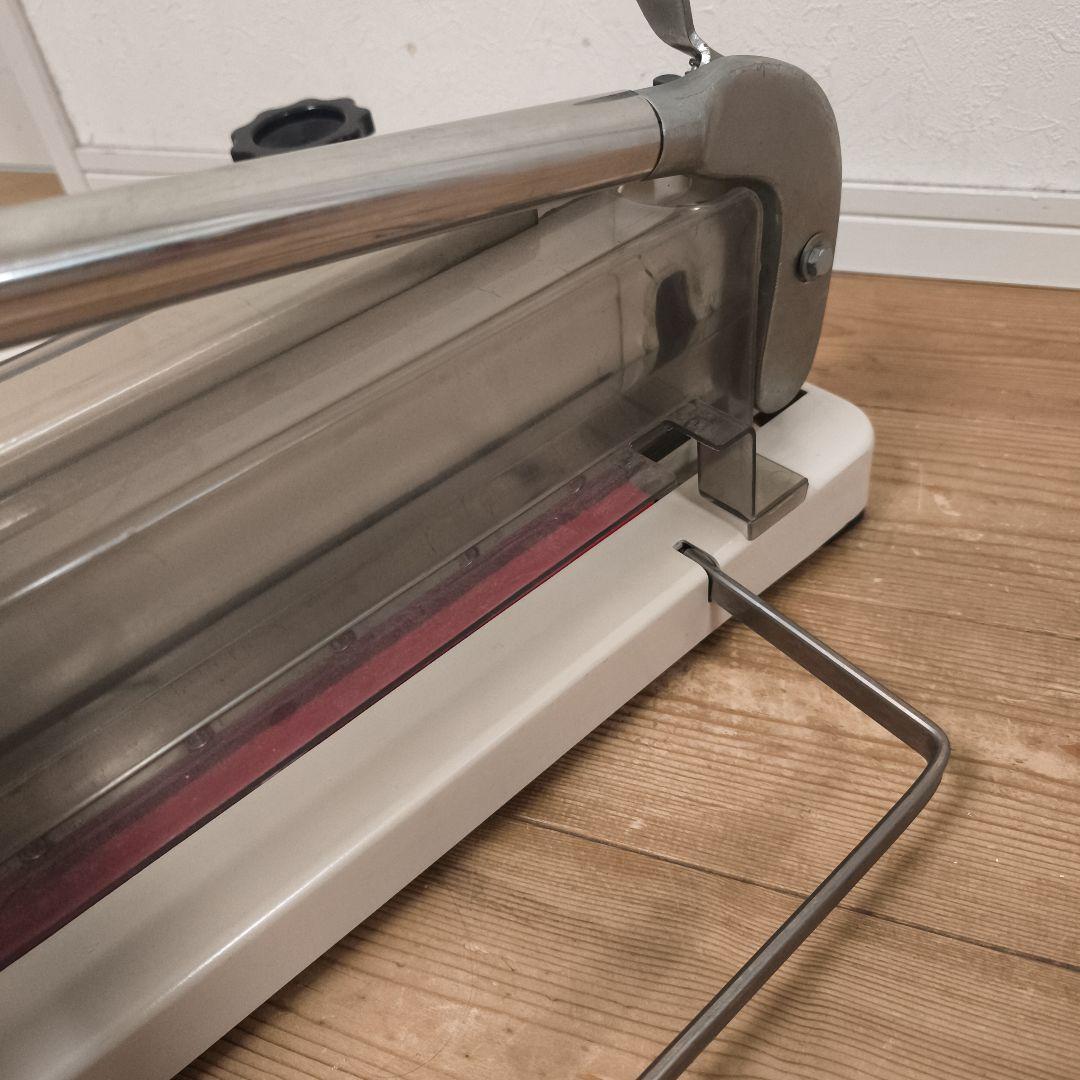 ダイシン商業　DS-858A4 17kg 裁断機　ペーパーカッター