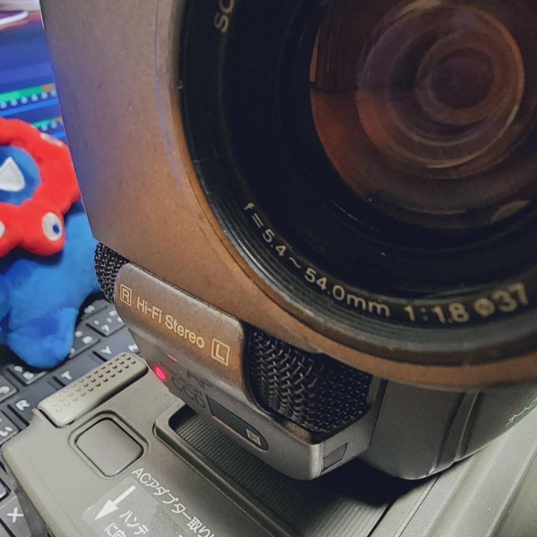 【動作確認済】SONY Hi8 高画質 8ミリ ビデオカメラ CCD-TR3
