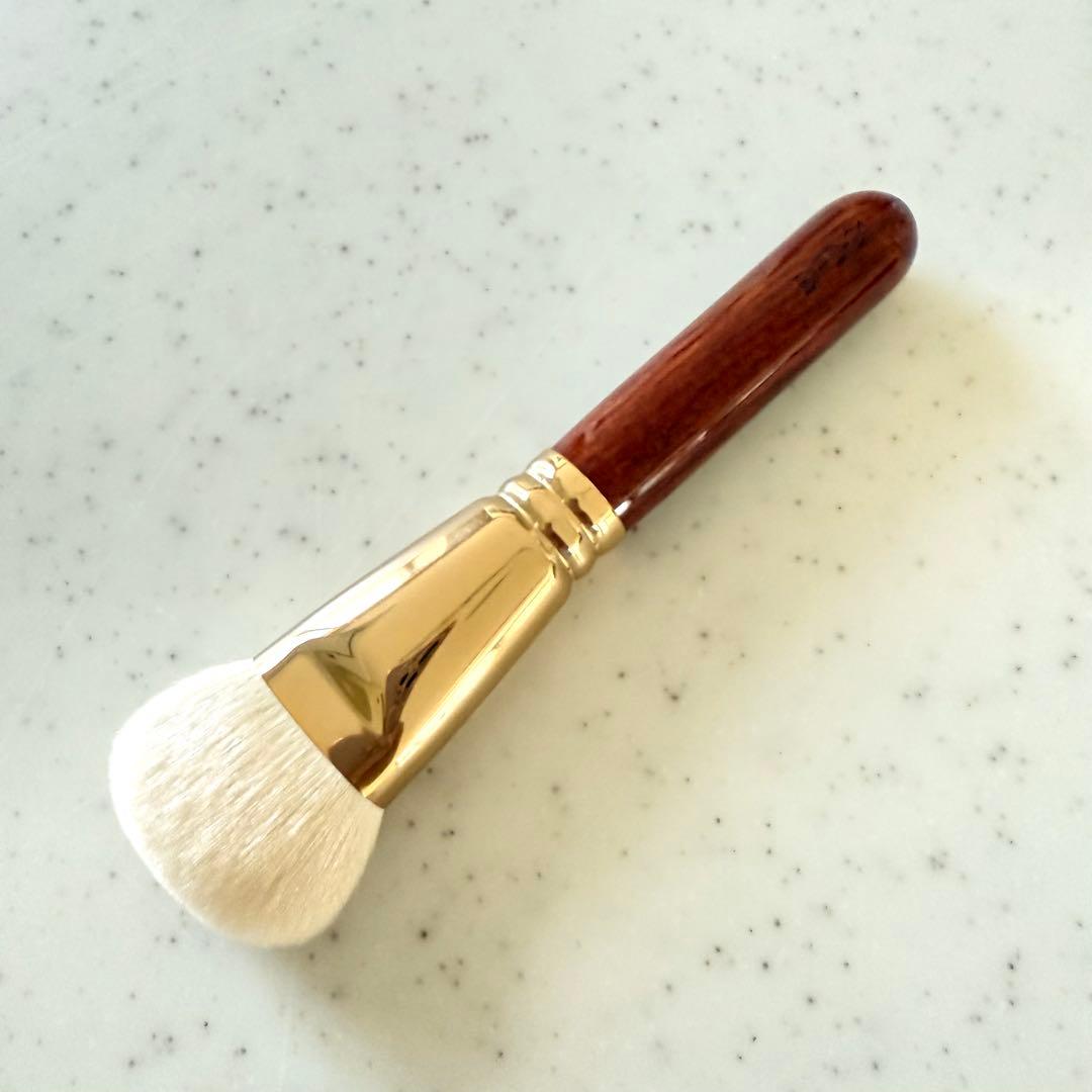 【新品未使用品】ウエダ美粧堂 ファンデーションブラシ （丸平）B-FD-01